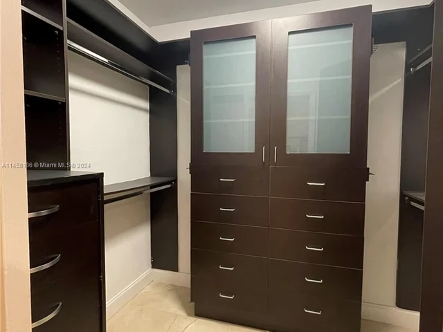 520 Brickell Key Dr # A1003, Miami FL 33131