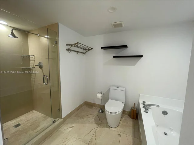 520 Brickell Key Dr # A1003, Miami FL 33131