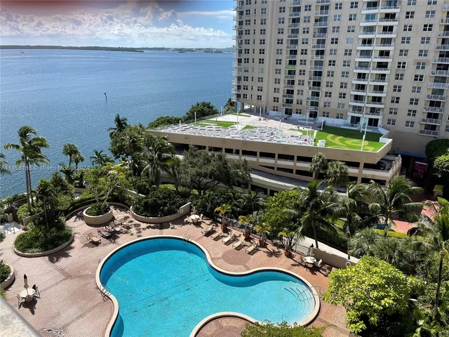 520 Brickell Key Dr # A1003, Miami FL 33131