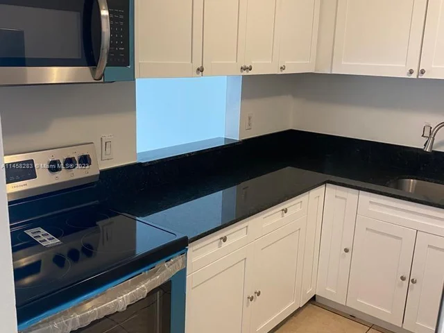 5122 NW 79th Ave # 303, Doral FL 33166