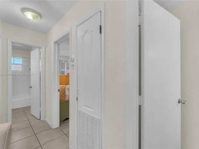 2109 NW 2nd Ave, Wilton Manors FL 33311