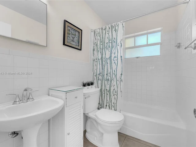 2109 NW 2nd Ave, Wilton Manors FL 33311