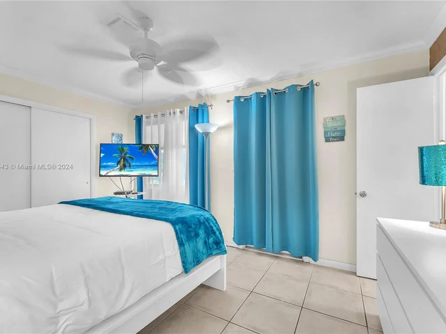 2109 NW 2nd Ave, Wilton Manors FL 33311