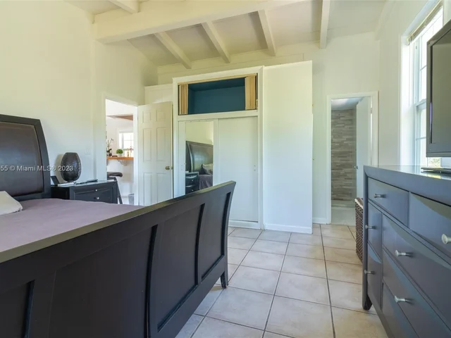 2612 Tortugas Ln, Fort Lauderdale FL 33312