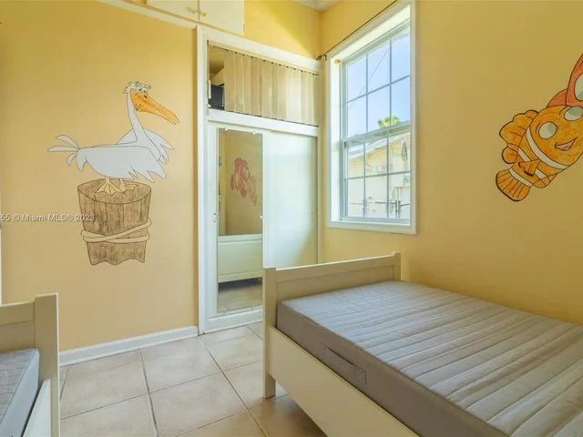 2612 Tortugas Ln, Fort Lauderdale FL 33312