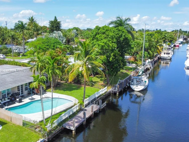 2612 Tortugas Ln, Fort Lauderdale FL 33312