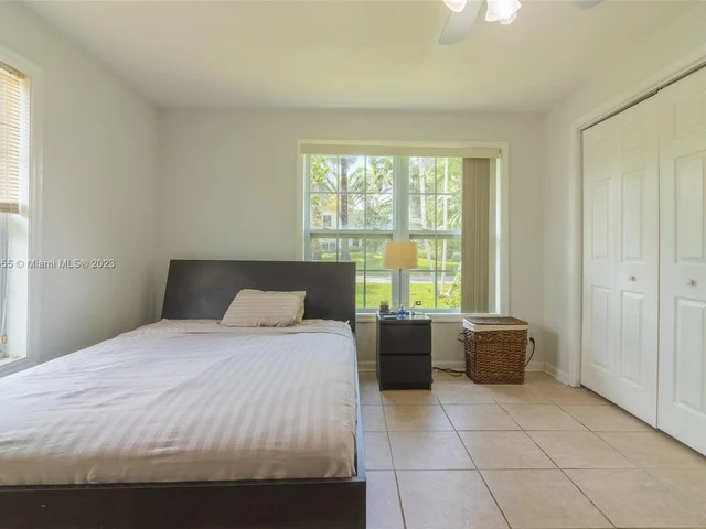 2612 Tortugas Ln, Fort Lauderdale FL 33312