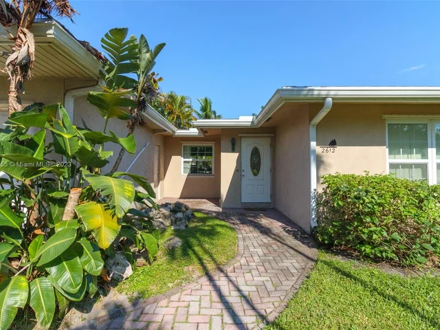 2612 Tortugas Ln, Fort Lauderdale FL 33312
