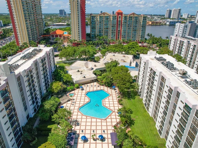 17021 N Bay Rd # 716, Sunny Isles Beach FL 33160