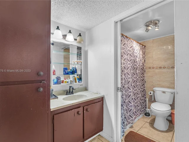 17021 N Bay Rd # 716, Sunny Isles Beach FL 33160