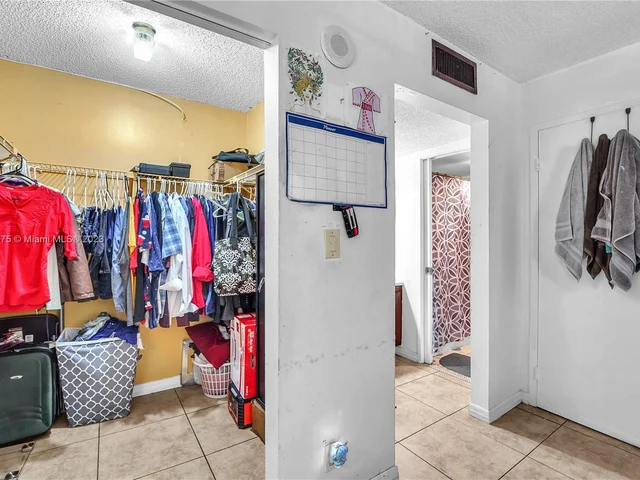 17021 N Bay Rd # 716, Sunny Isles Beach FL 33160