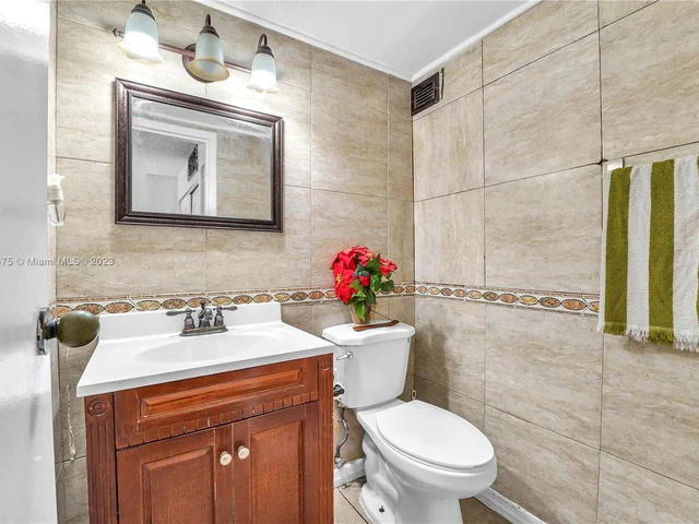 17021 N Bay Rd # 716, Sunny Isles Beach FL 33160