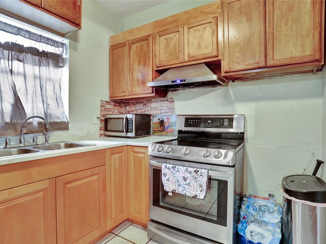 630 SW 31st Ave, Fort Lauderdale FL 33312