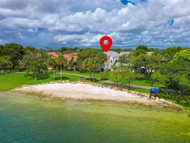 10521 Mahogany Key Cir # 207, Miami FL 33196