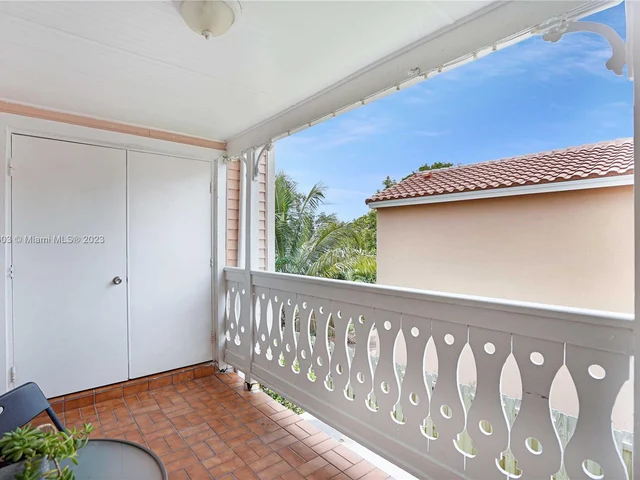 10521 Mahogany Key Cir # 207, Miami FL 33196