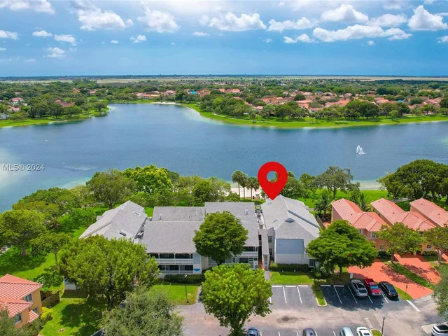 10521 Mahogany Key Cir # 207, Miami FL 33196