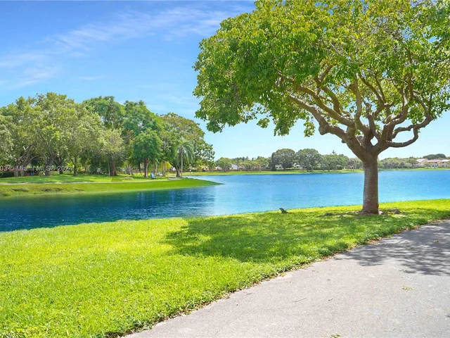 10521 Mahogany Key Cir # 207, Miami FL 33196