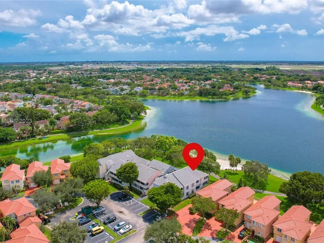 10521 Mahogany Key Cir # 207, Miami FL 33196