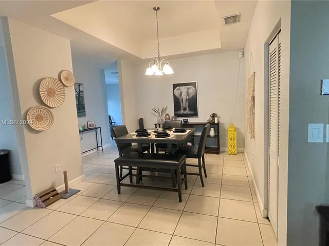 2914 NE 3rd Dr, Homestead FL 33033