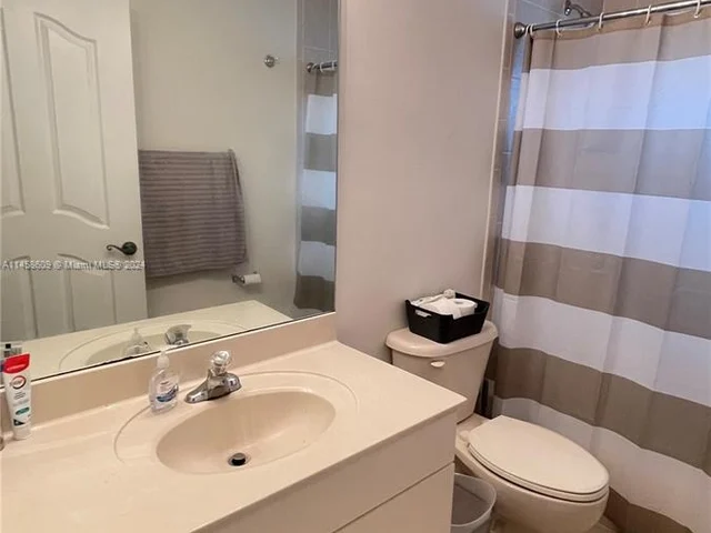 2914 NE 3rd Dr, Homestead FL 33033