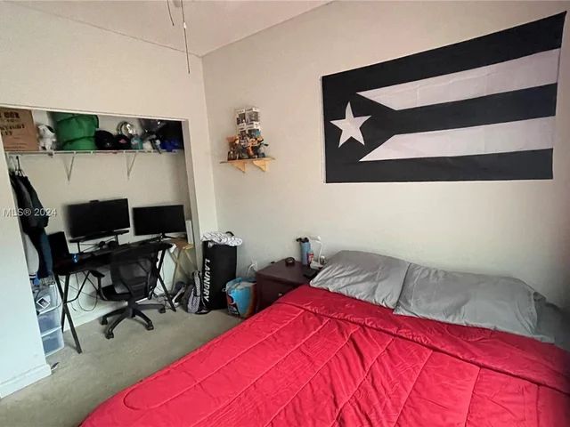 2914 NE 3rd Dr, Homestead FL 33033