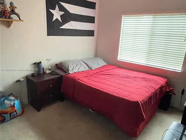 2914 NE 3rd Dr, Homestead FL 33033