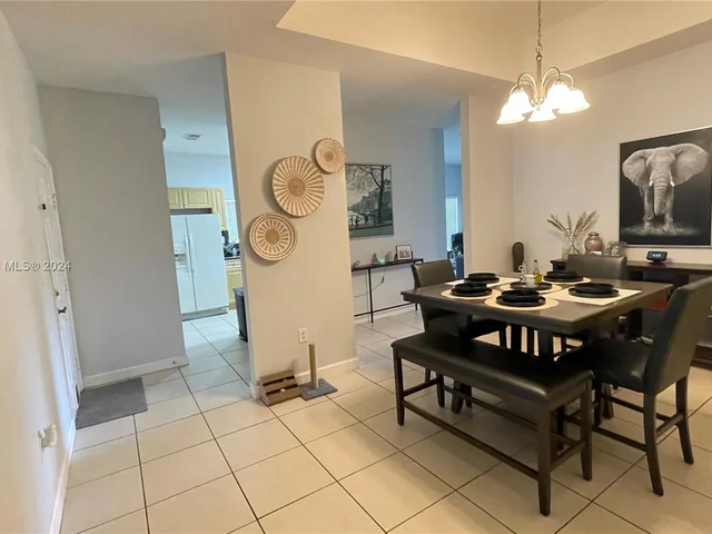 2914 NE 3rd Dr, Homestead FL 33033