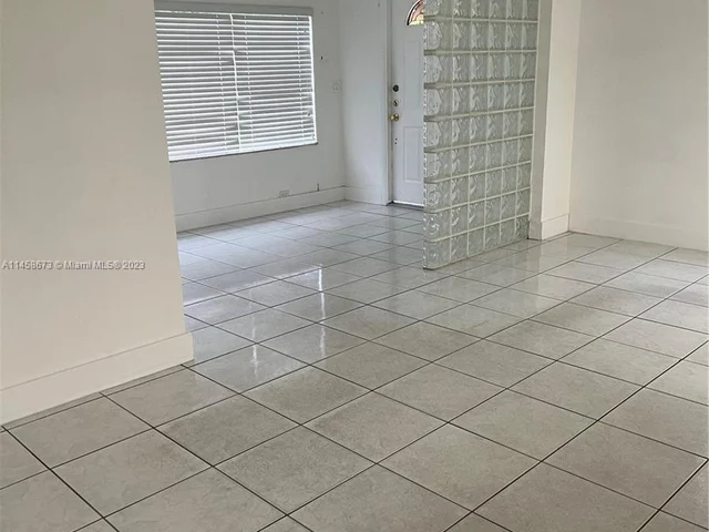 5251 SW 7th St, Miami FL 33134