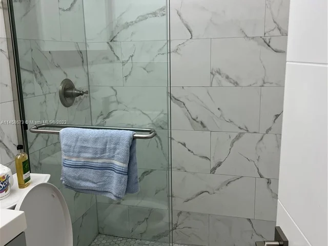 5251 SW 7th St, Miami FL 33134