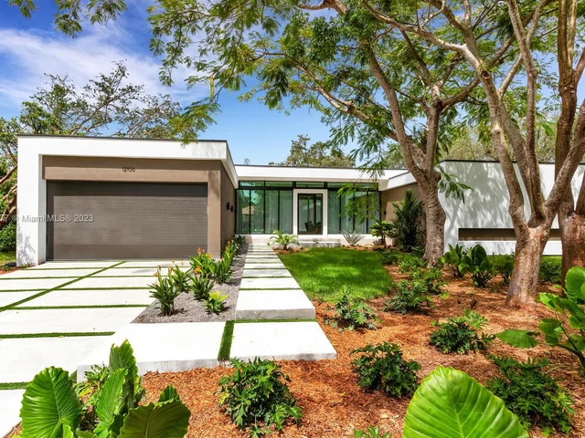 12100 SW 79 Ave, Pinecrest FL 33156