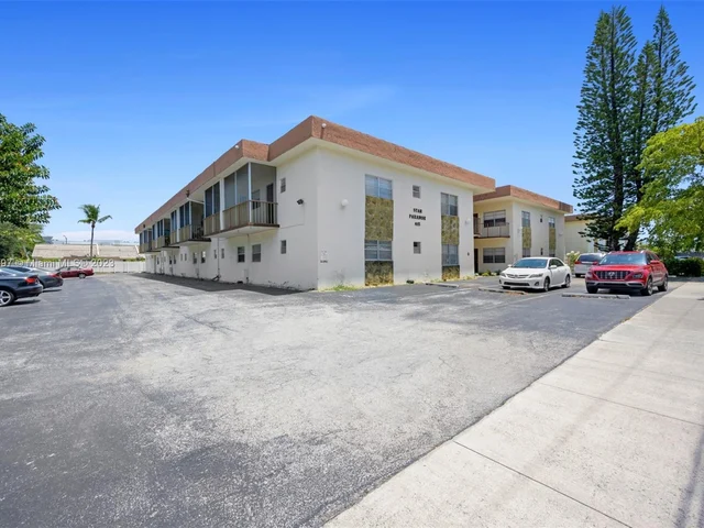 415 NE 2nd St # 215, Hallandale Beach FL 33009