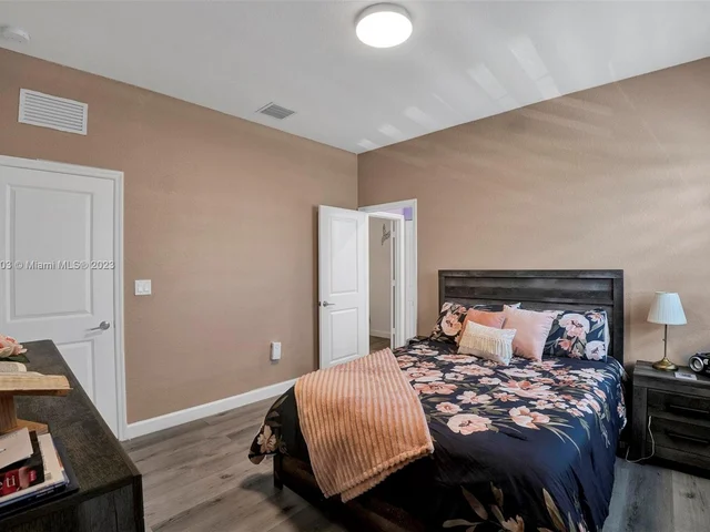 28458 SW 133rd Ct, Homestead FL 33033