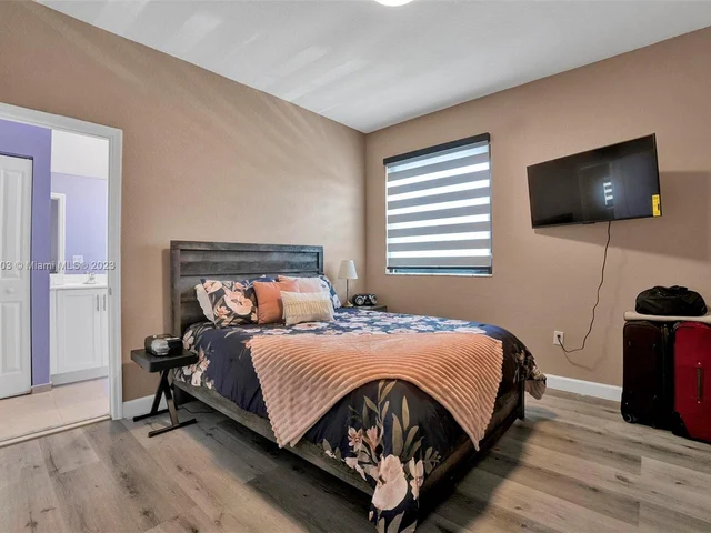 28458 SW 133rd Ct, Homestead FL 33033