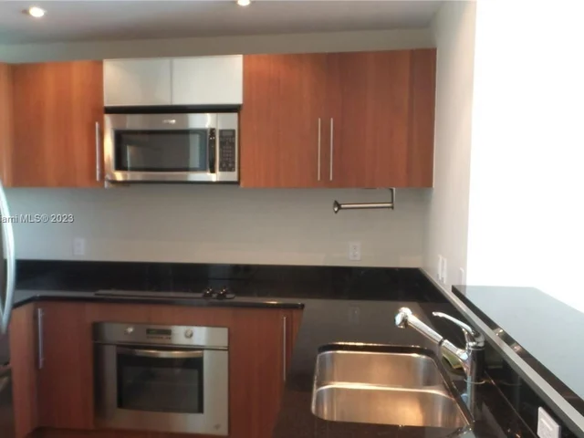 300 S Biscayne Blvd # 626, Miami FL 33131
