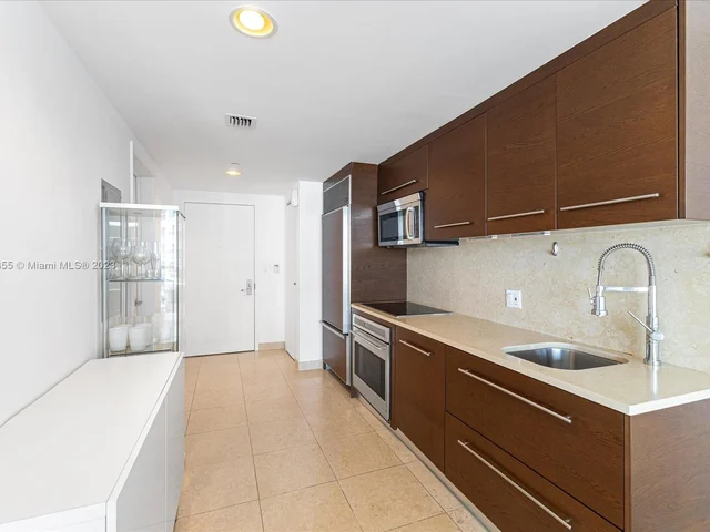 495 Brickell Ave # 2608, Miami FL 33131