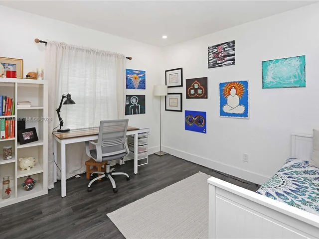 13220 NW 1st Ct, Miami FL 33168