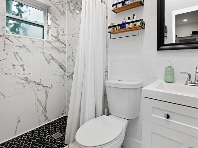 13220 NW 1st Ct, Miami FL 33168