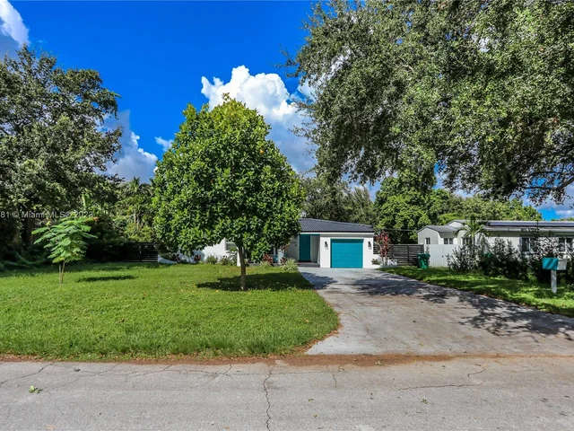 13220 NW 1st Ct, Miami FL 33168