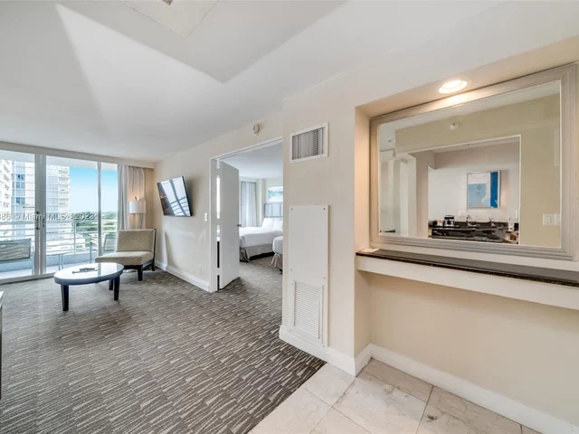 2670 E Sunrise Blvd # 903, Fort Lauderdale FL 33304