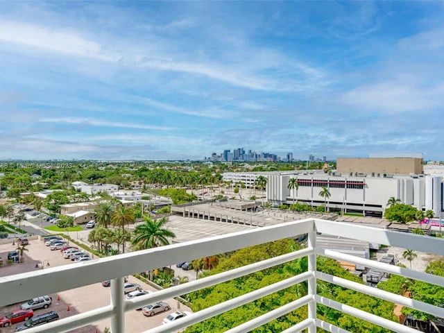 2670 E Sunrise Blvd # 903, Fort Lauderdale FL 33304