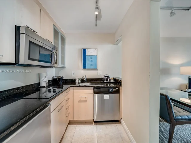 2670 E Sunrise Blvd # 903, Fort Lauderdale FL 33304