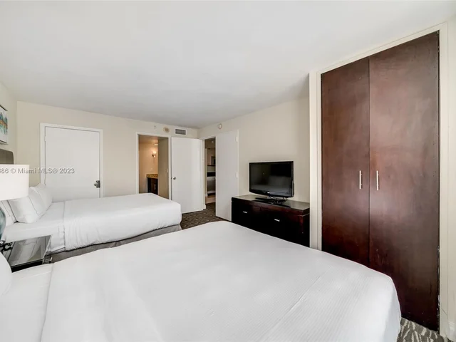 2670 E Sunrise Blvd # 903, Fort Lauderdale FL 33304