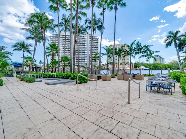 2670 E Sunrise Blvd # 903, Fort Lauderdale FL 33304