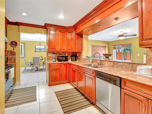 14969 SW 59th St, Miami FL 33193