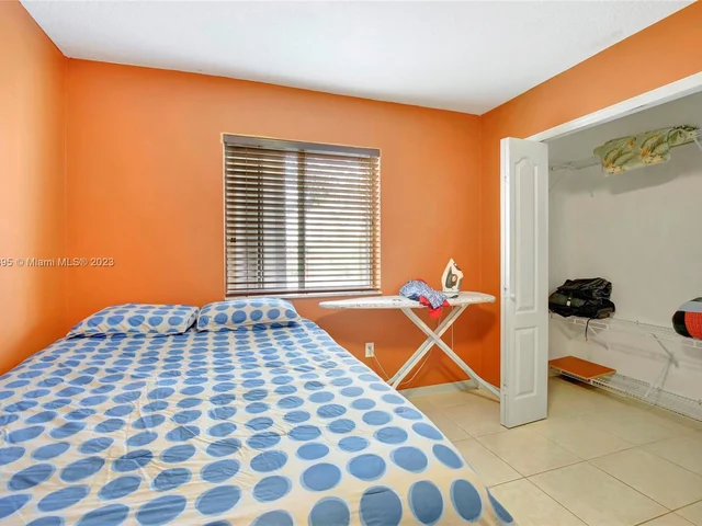 14969 SW 59th St, Miami FL 33193