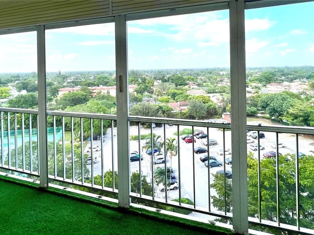 10777 W Sample Rd # 1009, Coral Springs FL 33065