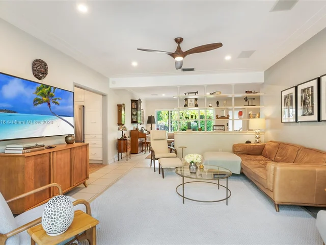 5314 Alton Rd, Miami Beach FL 33140