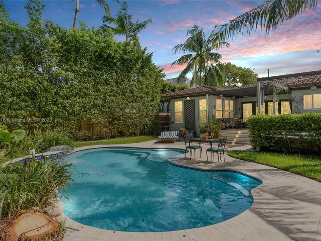 5314 Alton Rd, Miami Beach FL 33140