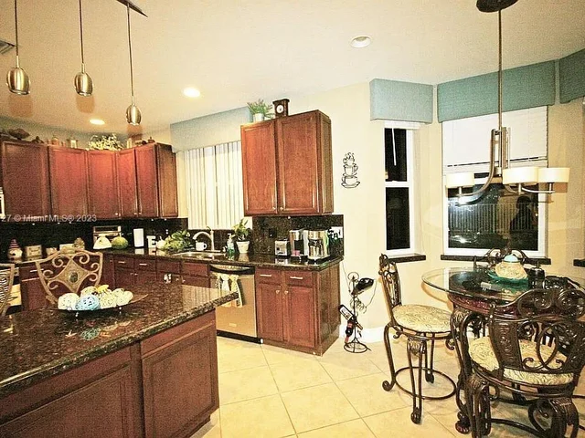 3548 Moon Bay Cir, Wellington FL 33414