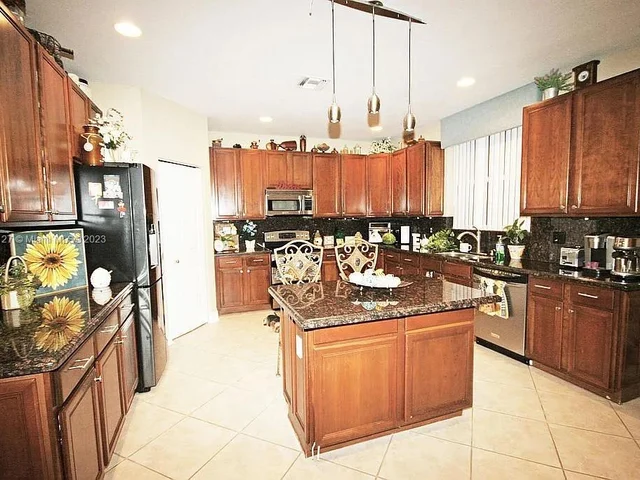 3548 Moon Bay Cir, Wellington FL 33414